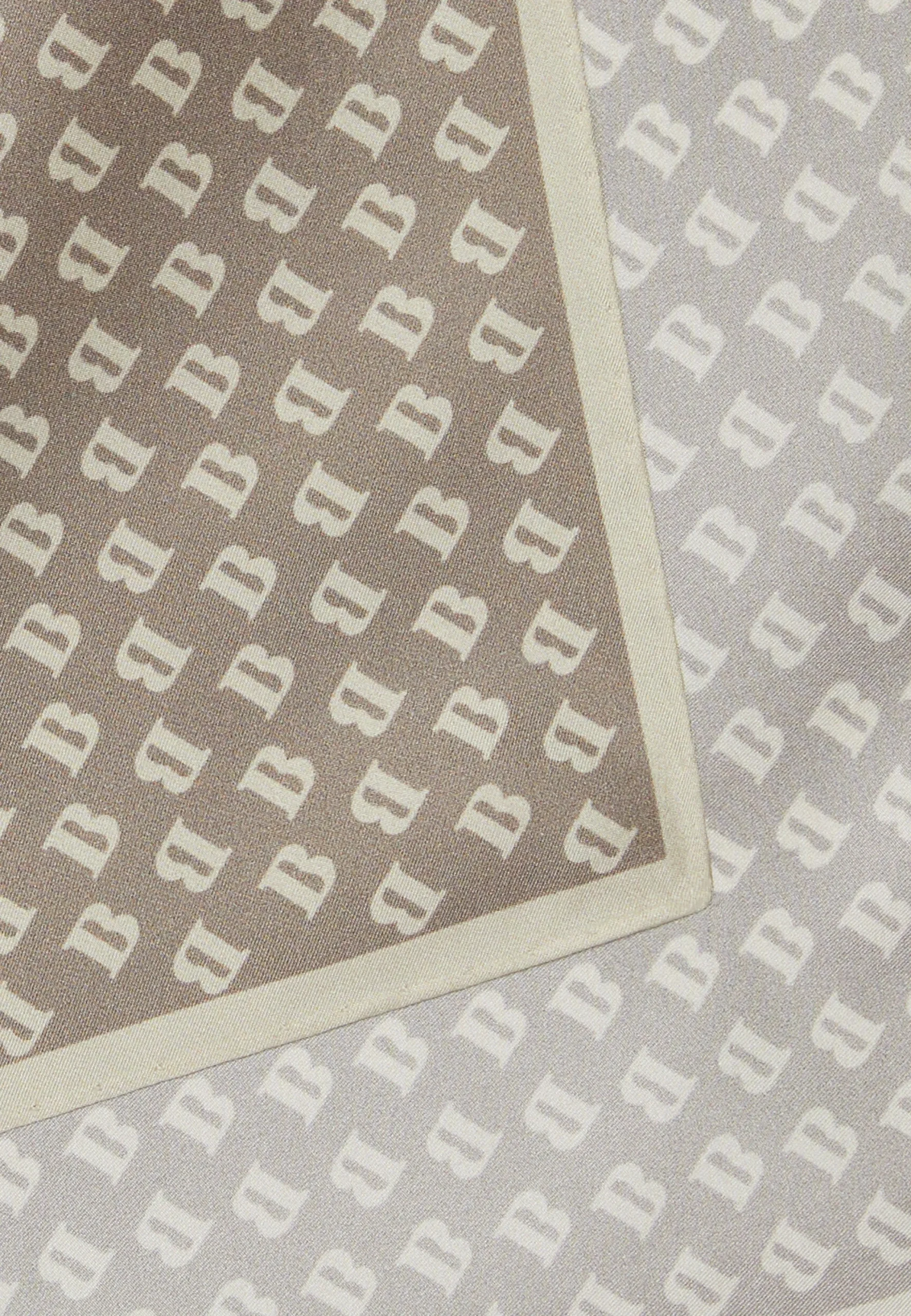 Pochette Stampa Logo Allover In Seta
